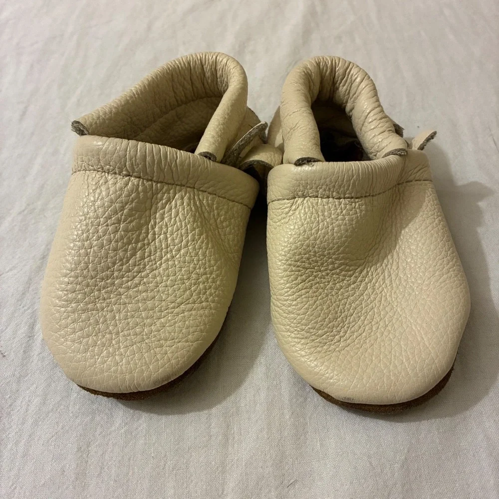 Cream Leather Baby Moccasins Fringe Soft Sole Infant Booties 4.5 Inch Outsole